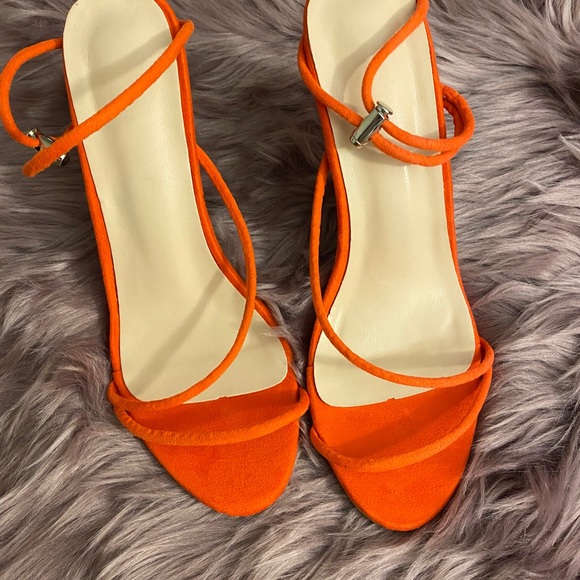 Heels - Picture 4 of 8